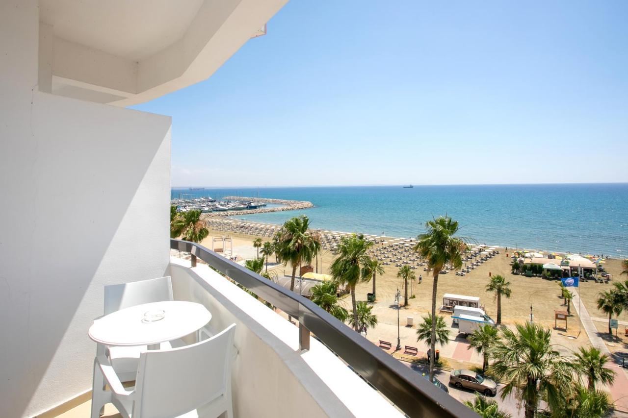 Les Palmiers Beach Boutique Hotel & Luxury Apartments Larnaca Exteriör bild